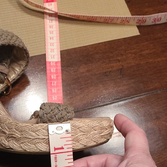 SOLD EUC Stuart Weitzman Alex Wedges - Size 8.5 - Picture 13 of 13